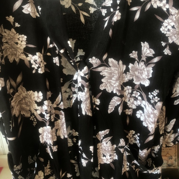 Spiritual Gangster Maya Floral Kimono - Picture 5 of 5